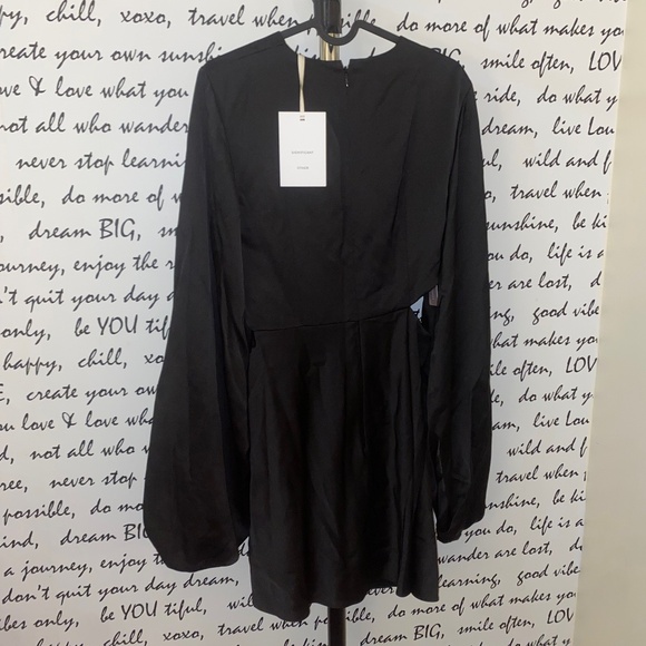SIGNIFICANT OTHER LONG-SLEEVE CUTOUT MINI DRESS - Picture 6 of 11